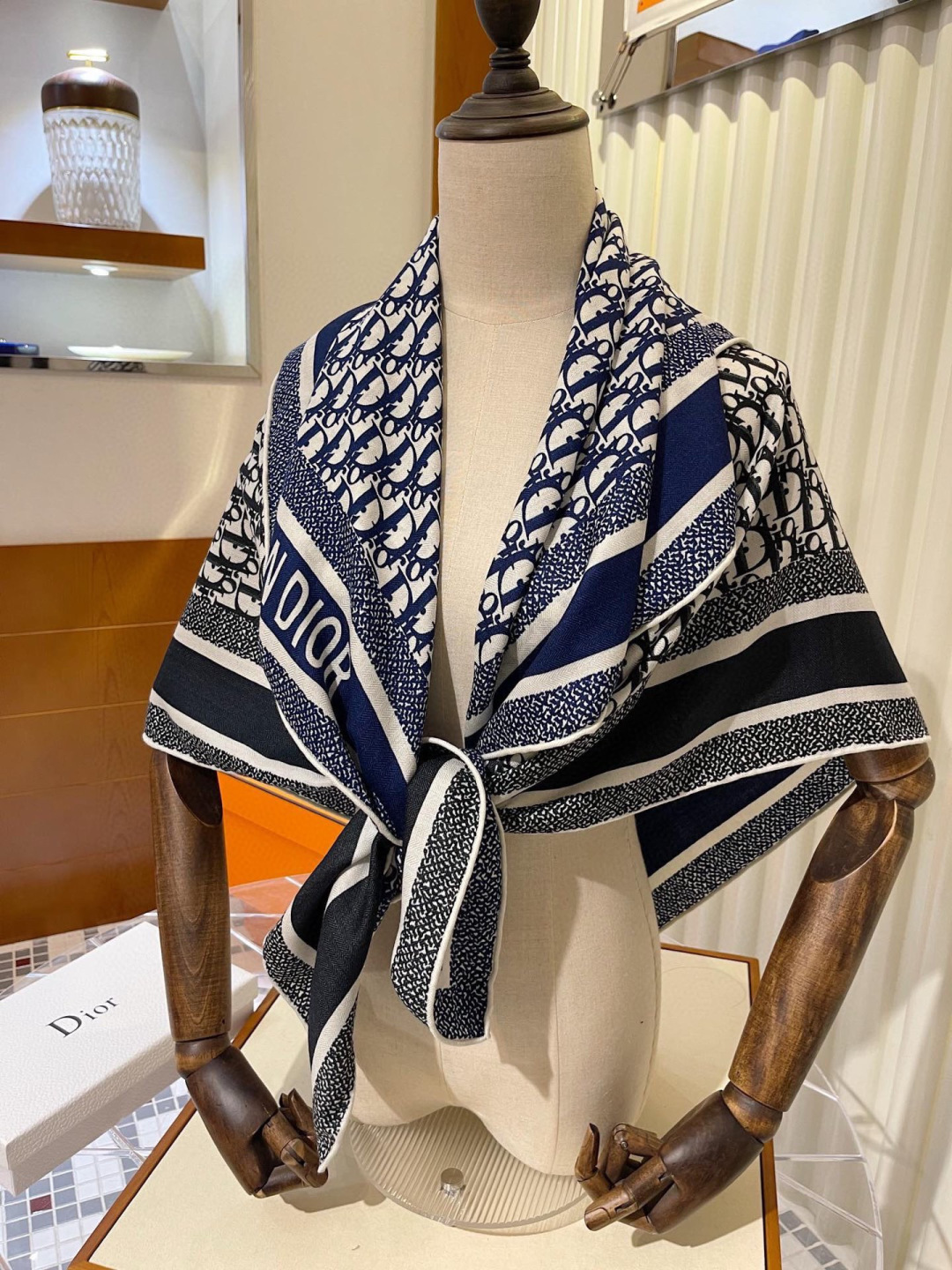 Dior 。首款上新双面丝绒～ 只有我家的品质才敢叫【丝绒”】只有我家的密度才敢说【加密】只有我家出品才