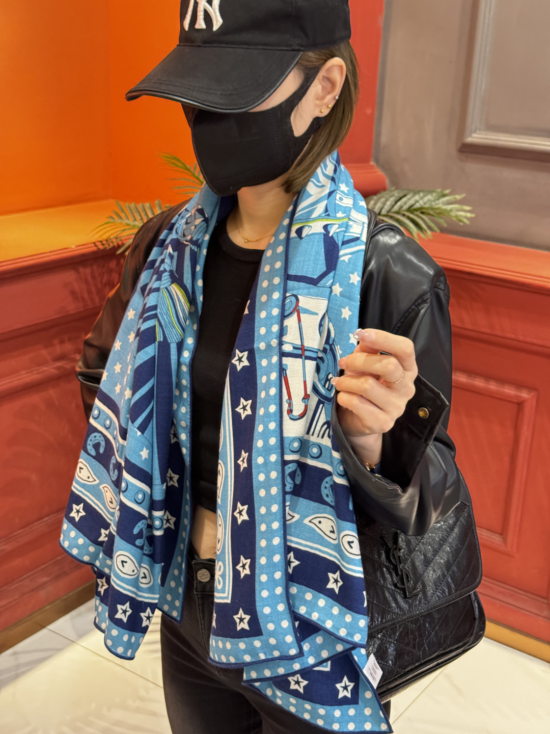 💟羊绒新款🆕👏👏买了都说好看‼️推荐💕爱马仕双面同色羊绒方巾【朋克骏马双面同色140】，顶级工艺超值‼️