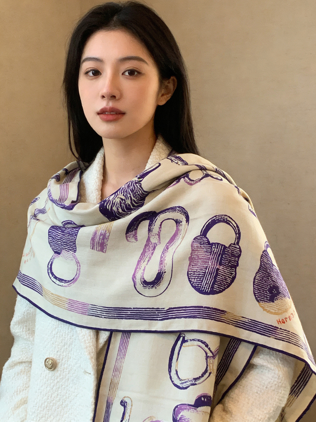 爱马仕(Hermes)【💗】 | “马具故事的诗意回顾”140披肩 【上新❤️】 永远秉承高品质手工卷边