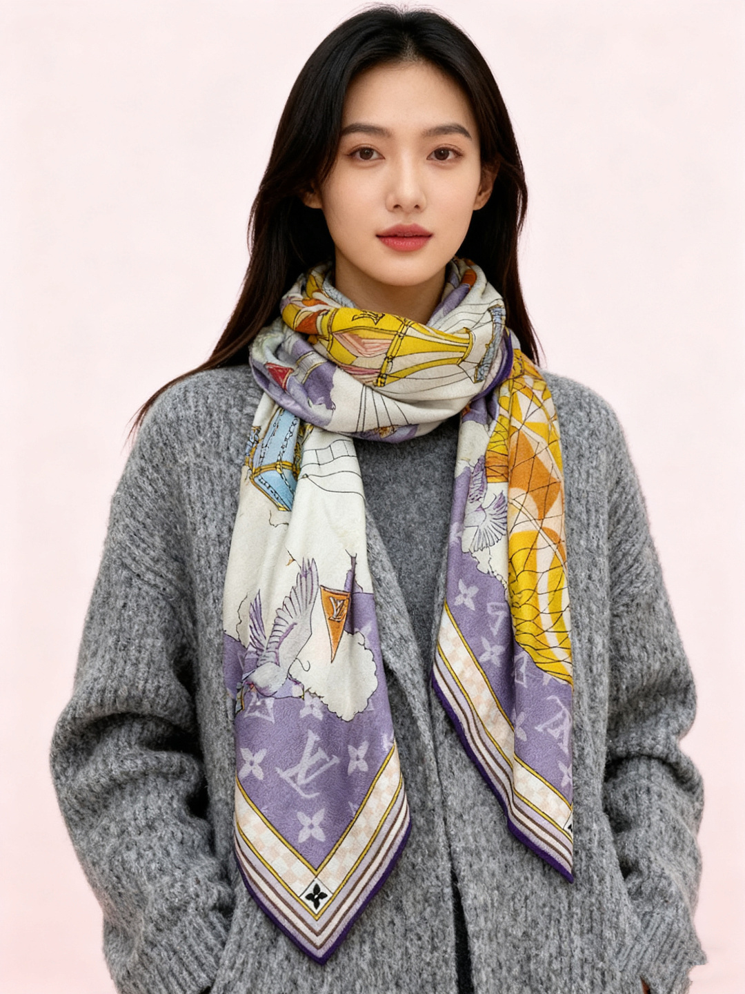 LV x TM 140披肩【140顶级丝绒双面同色披肩】本款L Multicolor披肩出自路易威登与知