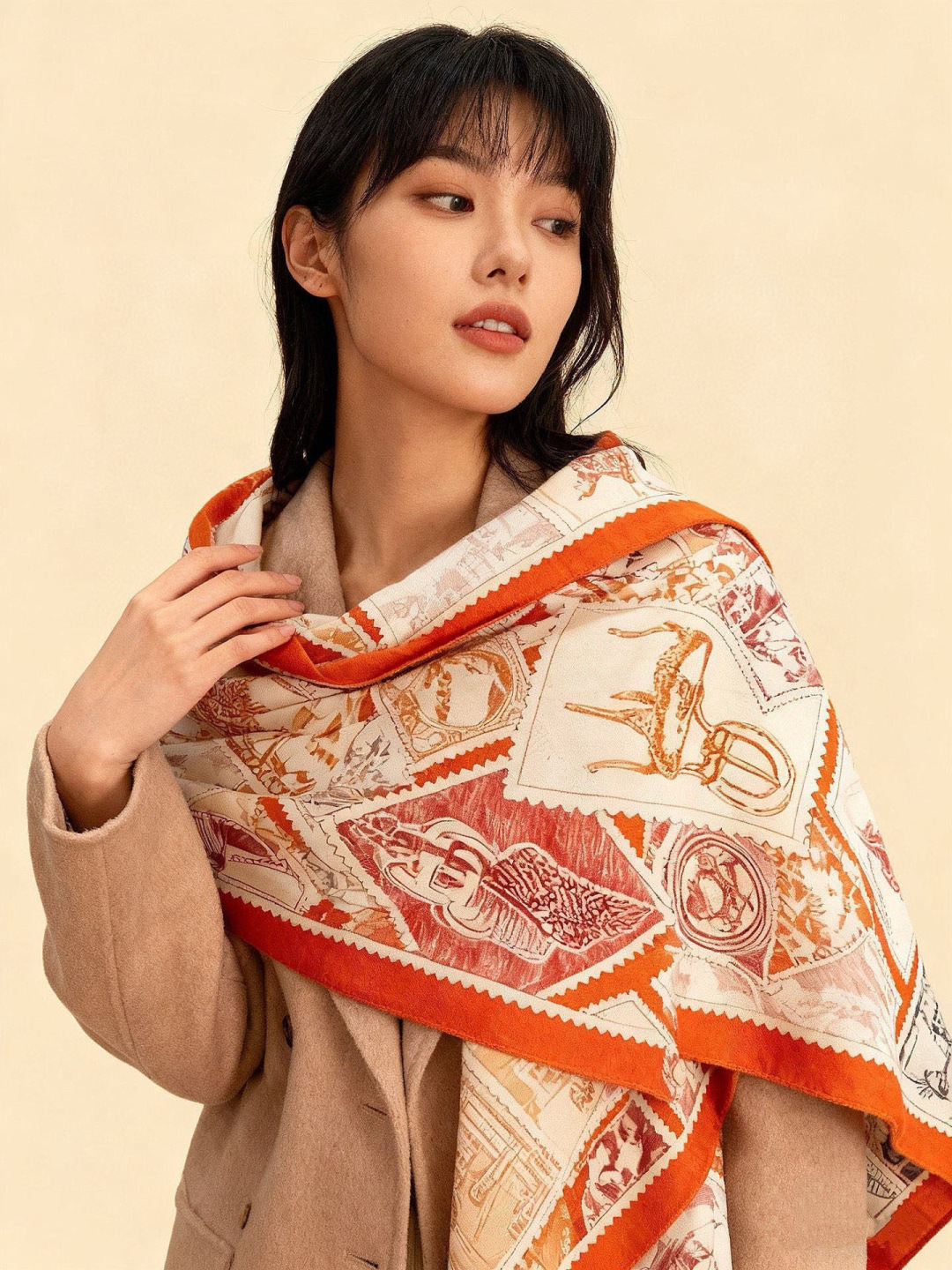 💟抢先 上新💞【双面同色丝绒绒方巾】手工卷边山羊绒和真丝混纺披肩（70%山羊绒，30%桑蚕丝）这款披肩采