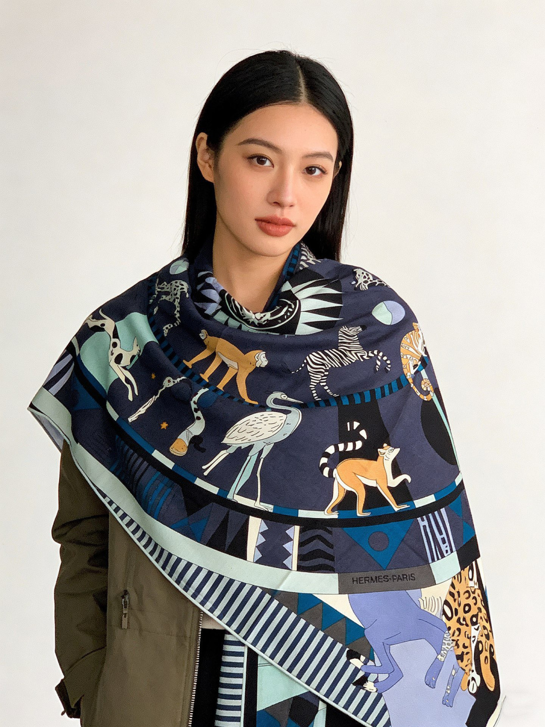 羊绒新款🆕👏👏买了都说好看‼️推荐💕爱马仕双面同色羊绒方巾【双面同色140】，顶级工艺超值‼️爱马仕专柜