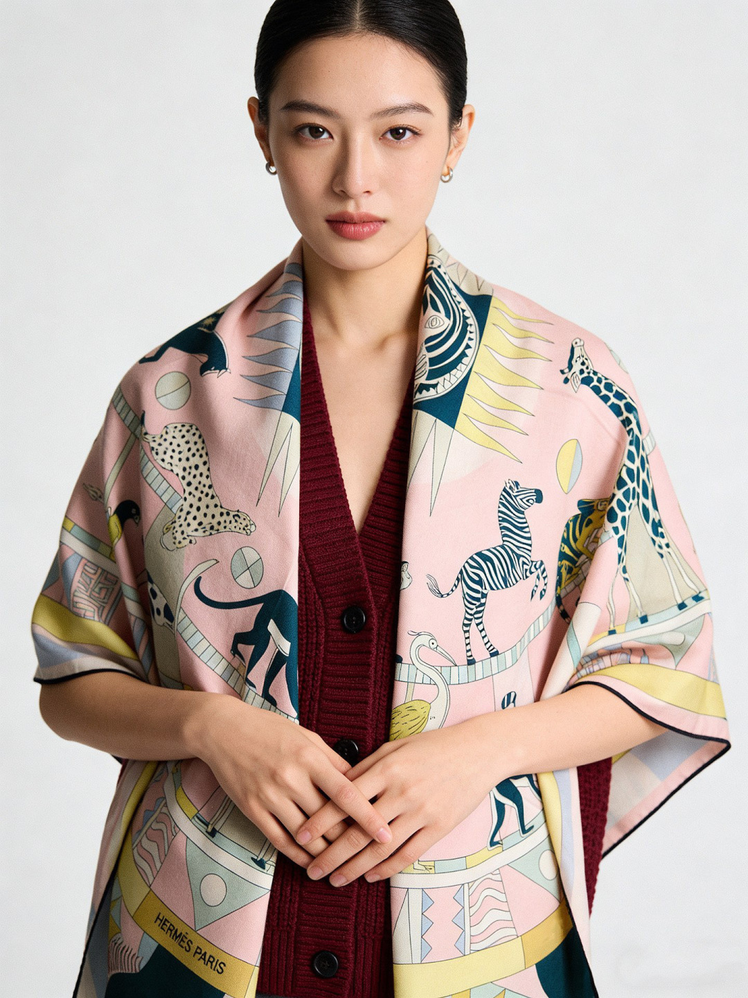 羊绒新款🆕👏👏买了都说好看‼️推荐💕爱马仕双面同色羊绒方巾【双面同色140】，顶级工艺超值‼️爱马仕专柜