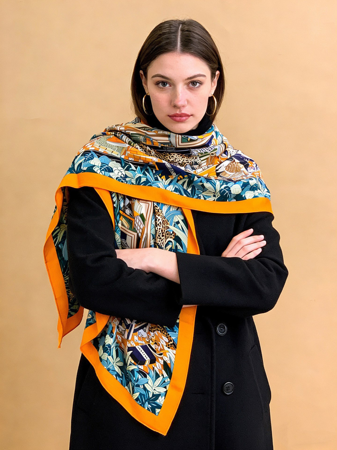 爱马仕新款双面同色 品名：十二花豹 面料：丝羊绒尺寸：140*140十二只花豹享受惬意休憩的时光。它们慵