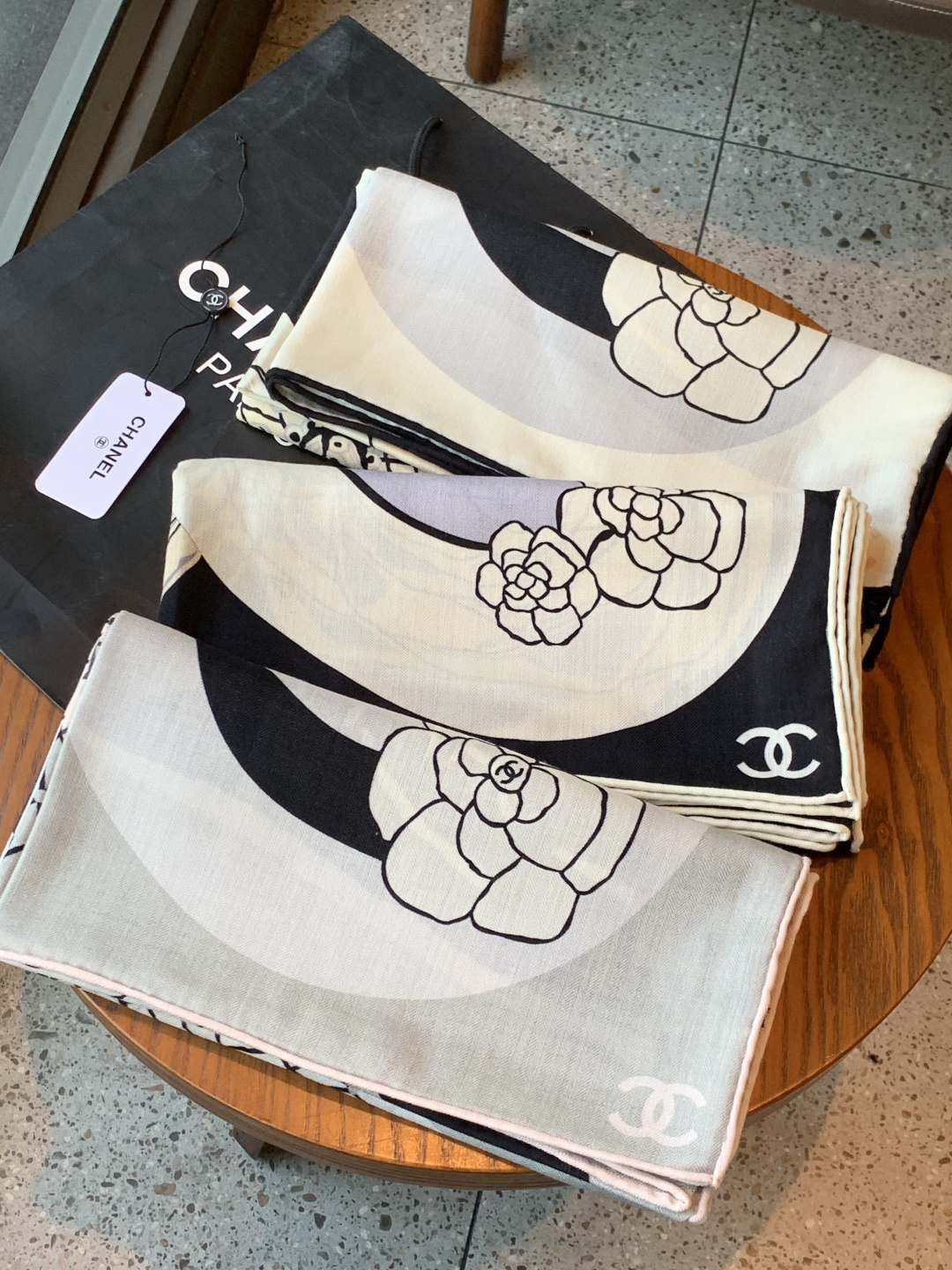 📦新款💖💖🏻🏻【山茶花印花140】140丝绒双面同色印花方巾‼️抢‼️VIP推荐 ‼️下手一定要快【高端