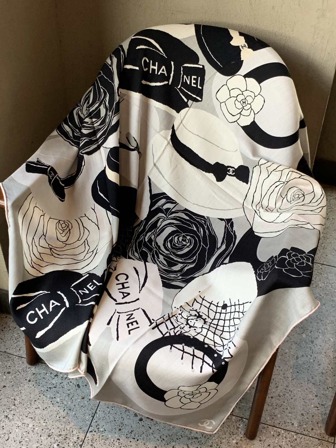 📦新款💖💖🏻🏻【山茶花印花140】140丝绒双面同色印花方巾‼️抢‼️VIP推荐 ‼️下手一定要快【高端