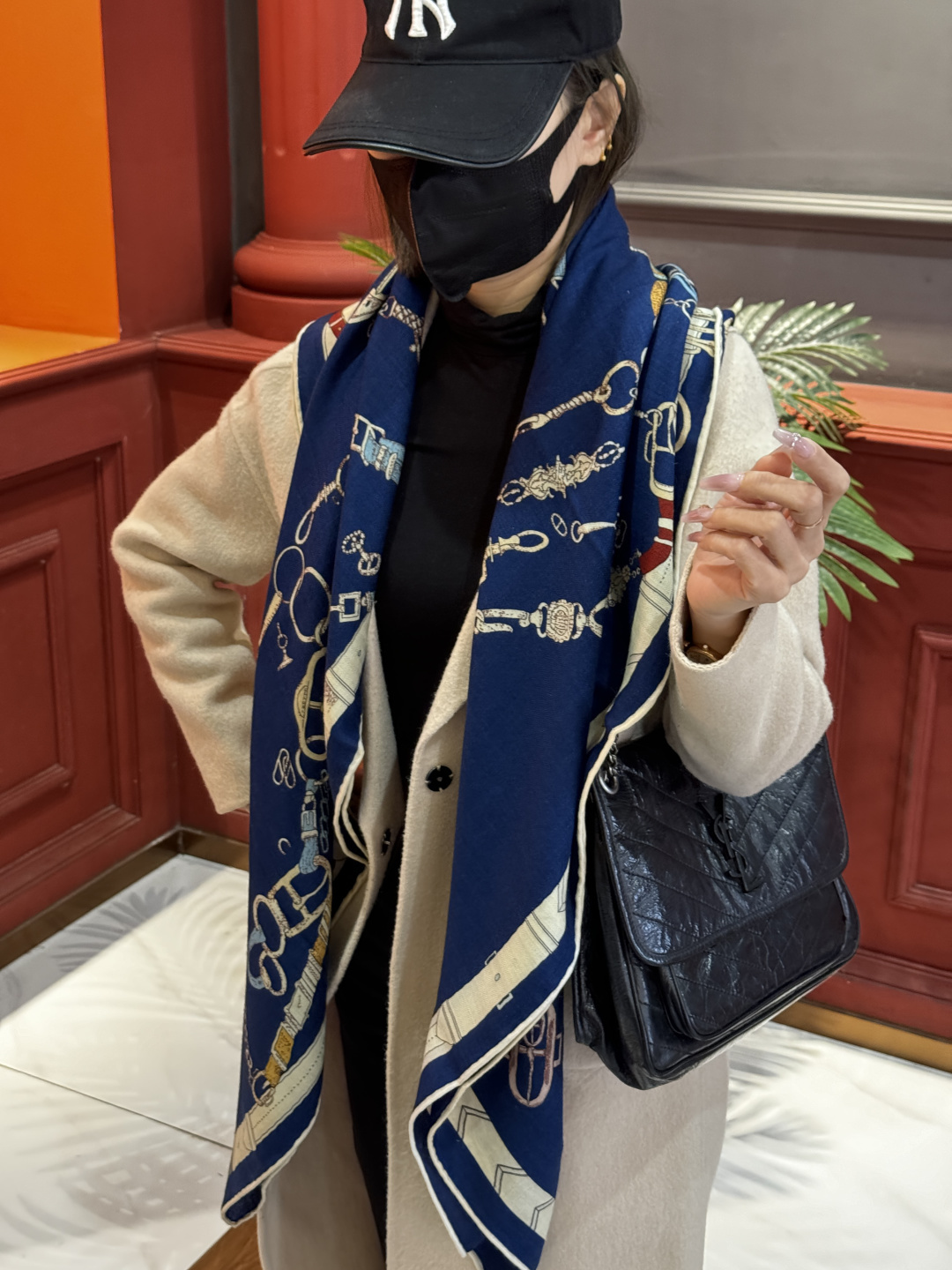 羊绒新款🆕👏👏买了都说好看‼️推荐💕爱马仕双面同色羊绒方巾【跃动的马儿双面同色140】，顶级工艺超值‼️