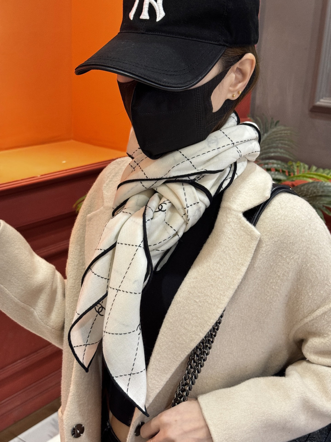 【升级双面同色 加密面料】 上新❤️ 140*140台版印花 黑白二色 高级都市新贵！山茶花的再一次邂逅