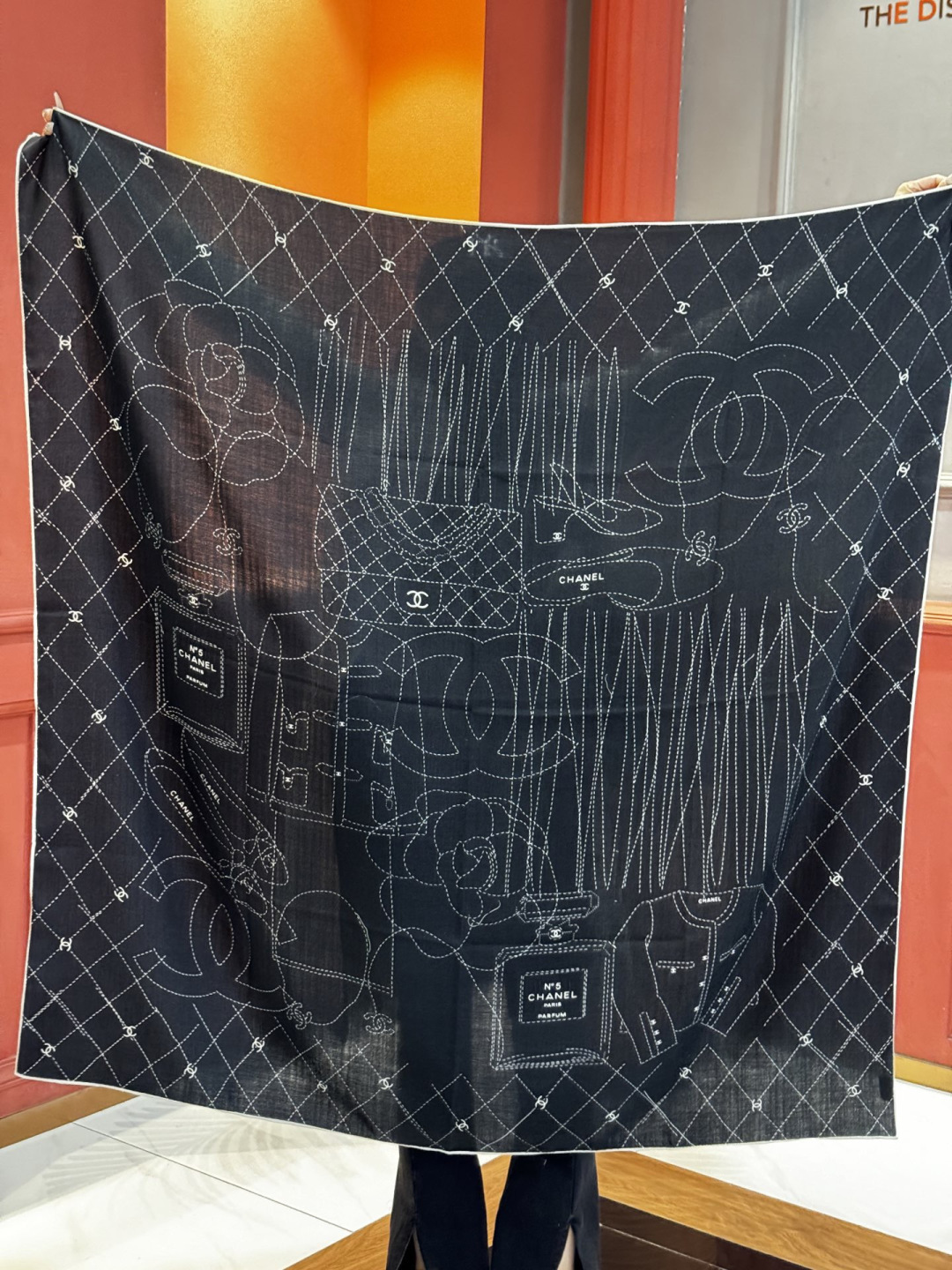 【升级双面同色 加密面料】 上新❤️ 140*140台版印花 黑白二色 高级都市新贵！山茶花的再一次邂逅