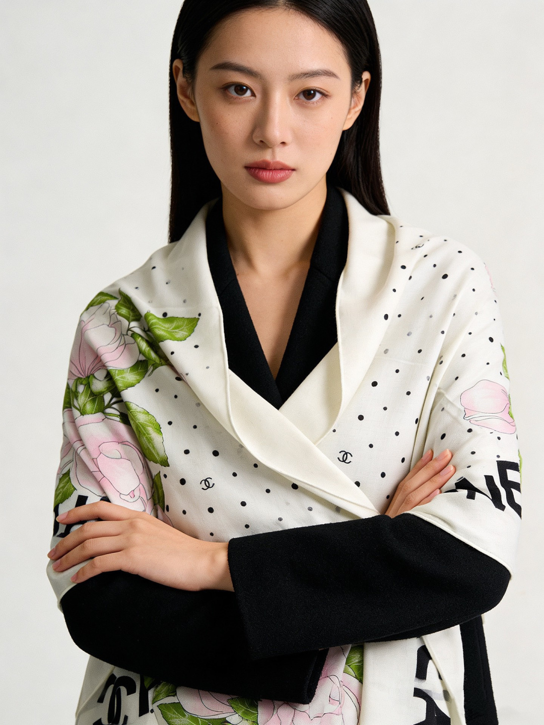 【升级双面同色 加密面料】 上新❤️ 140*140台版印花 黑白二色 高级都市新贵！山茶花的再一次邂逅