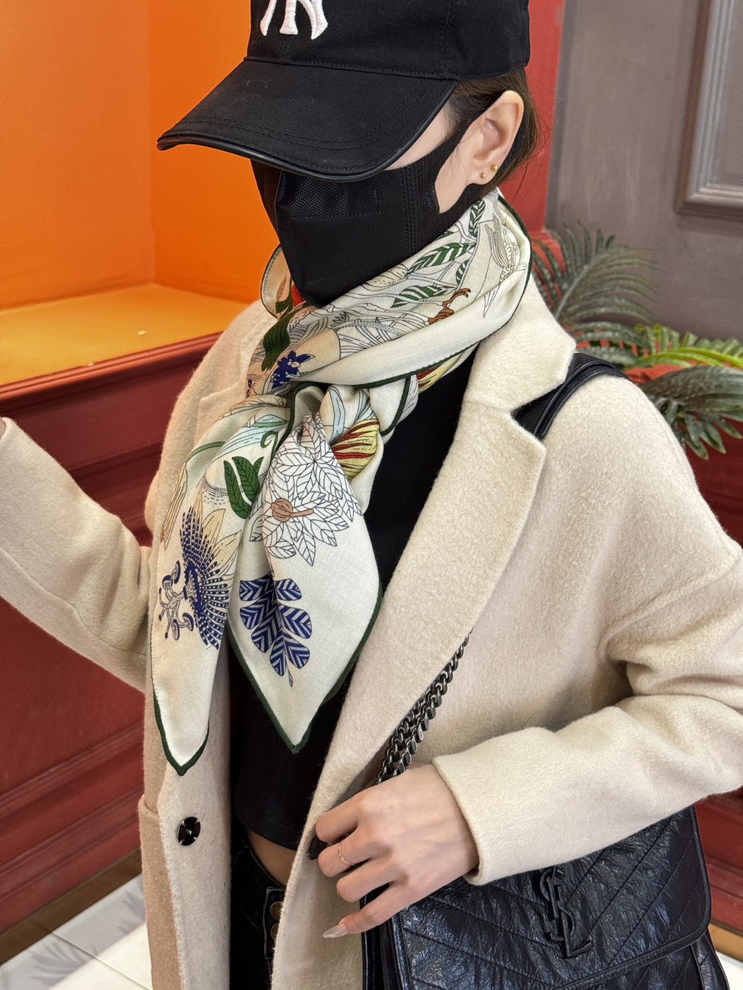 羊绒新款🆕👏买了都说好看‼️推荐💕爱马仕双面同色羊绒方巾，【奇珍乐园双面同色140】顶级工艺超值‼️爱马