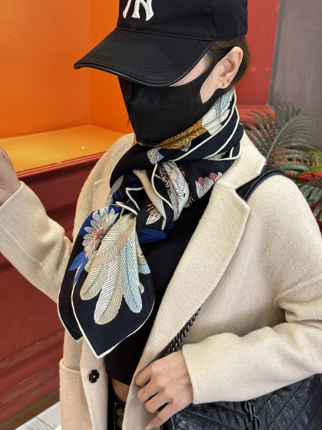 羊绒新款🆕👏买了都说好看‼️推荐💕爱马仕双面同色羊绒方巾，【奇珍乐园双面同色140】顶级工艺超值‼️爱马