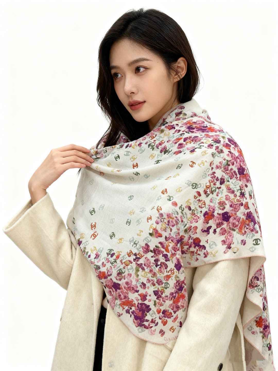 🌸·春日碎花Chanel 140丝绒双面披肩25新款碎花花披肩超级有氛围感135*135cm的大尺寸配色