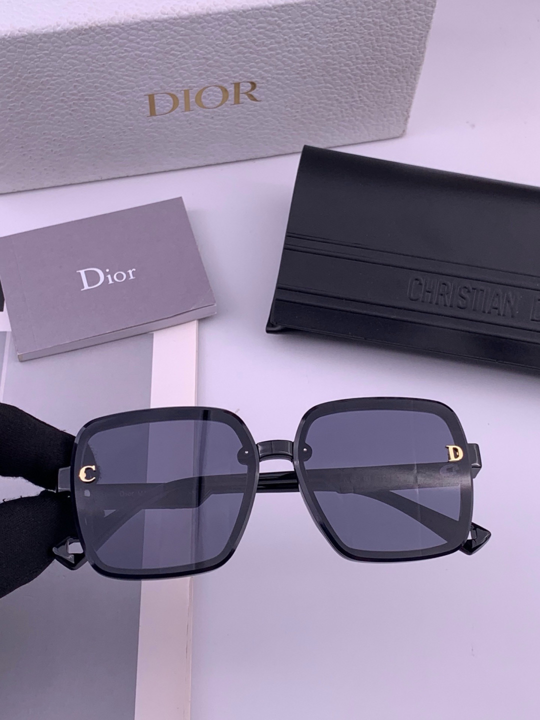 【DIOR】迪奥太阳镜 时尚造型 开车驾驶镜时尚墨镜🌸世界顶级奢华品牌，品质保证！😍😍经典款, 明星热爱