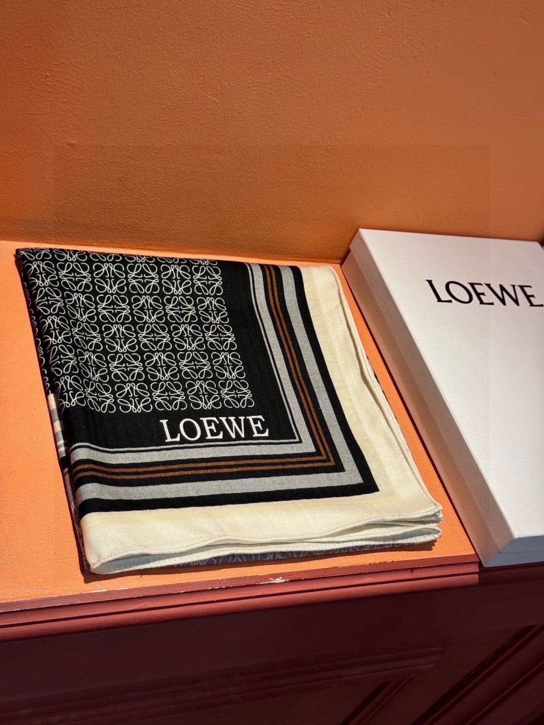 高定版 【上新❤️ Loewe罗意威专柜新款，高级又不撞款的好东西！！！】能力范围能带给大家最好的品质，