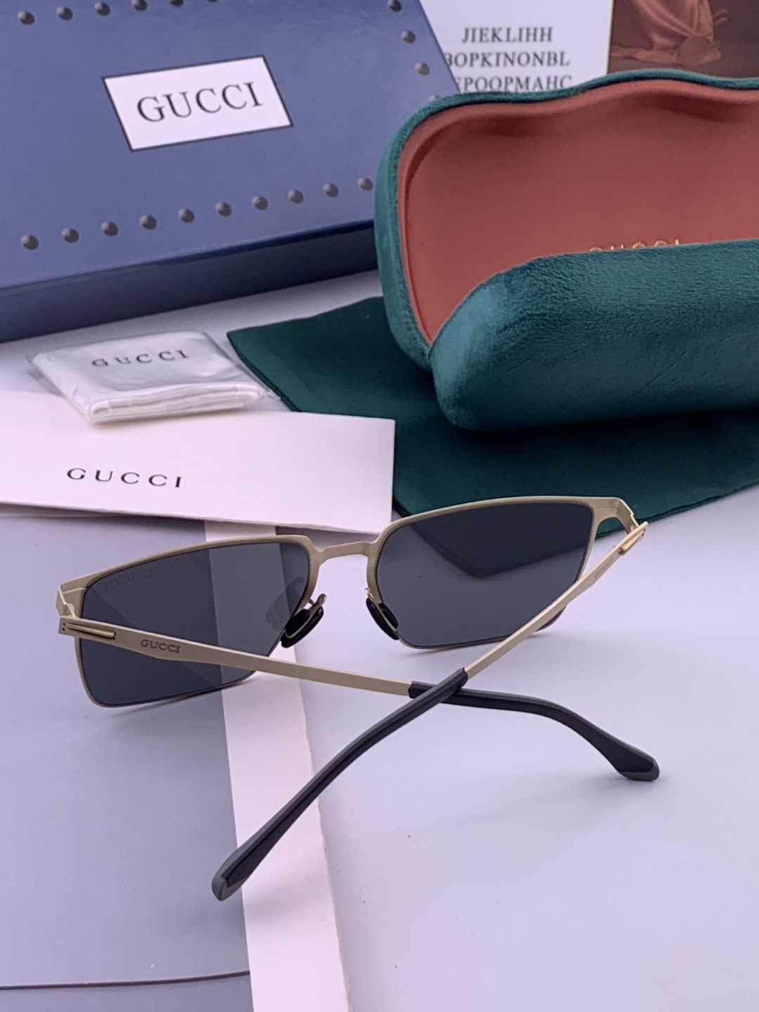 ♦️GUCCI 新款男女情侣款太阳镜多边形墨镜iP电镀永不褪色 超轻超有弹性整幅眼镜无螺丝重要的是压不坏