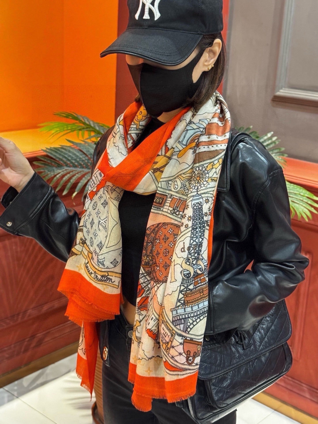 又时髦又百搭！LV新款老花长巾】提升气质和品味的好单品！！四季必备！！真的无敌实用！！Lv难得的羊绒长巾