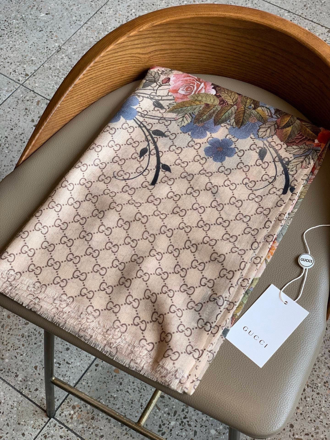 💟秀外慧中，美到过分❗️上身效果疯狂的喜欢❗️Gucci New~300支高端戒指绒！真心美爆了的设计，