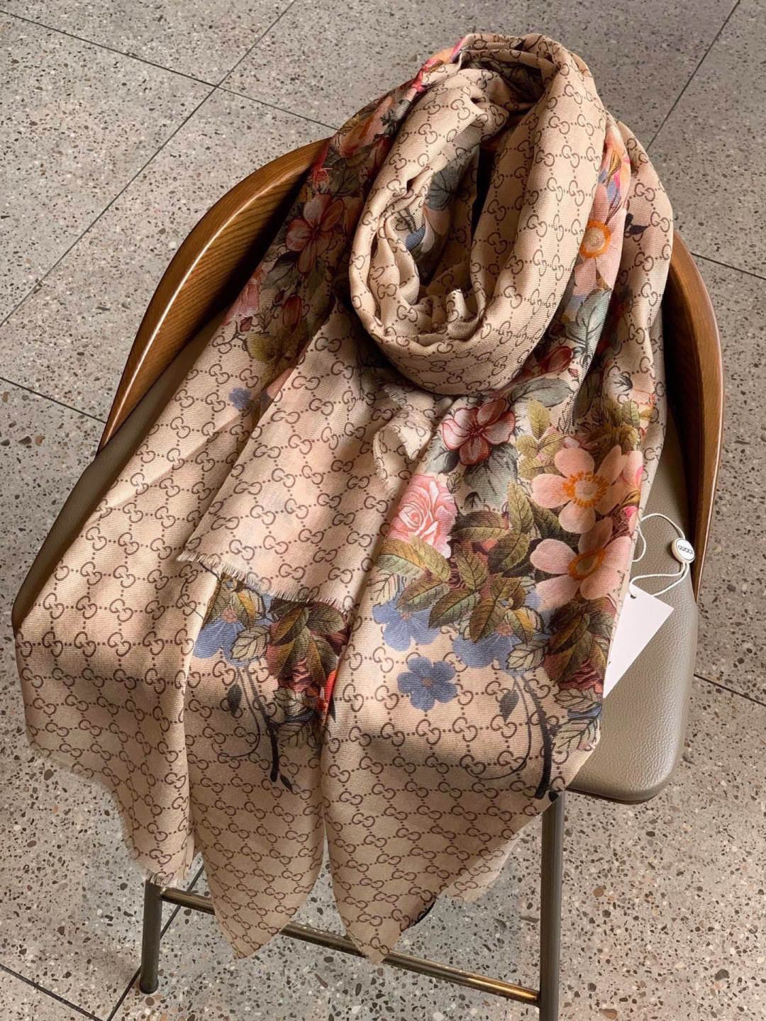 💟秀外慧中，美到过分❗️上身效果疯狂的喜欢❗️Gucci New~300支高端戒指绒！真心美爆了的设计，