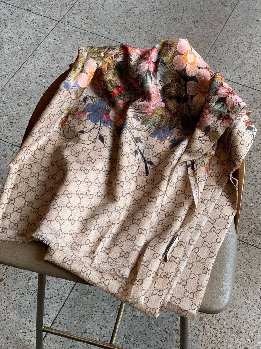 💟秀外慧中，美到过分❗️上身效果疯狂的喜欢❗️Gucci New~300支高端戒指绒！真心美爆了的设计，
