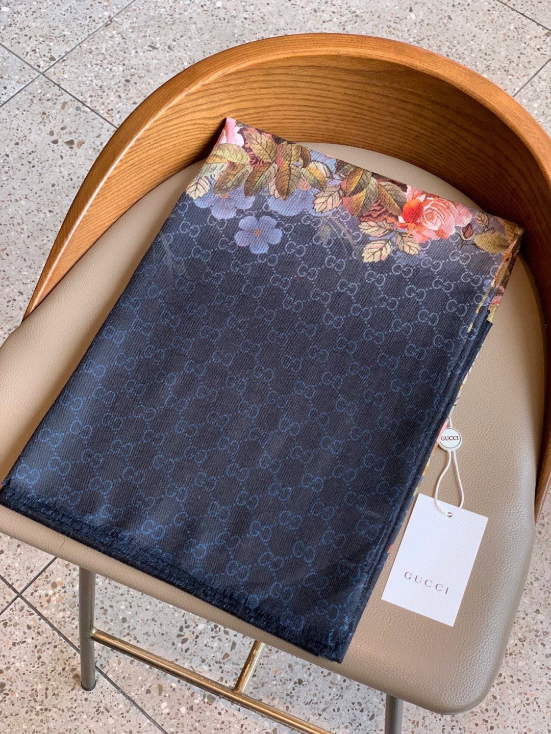 💟秀外慧中，美到过分❗️上身效果疯狂的喜欢❗️Gucci New~300支高端戒指绒！真心美爆了的设计，