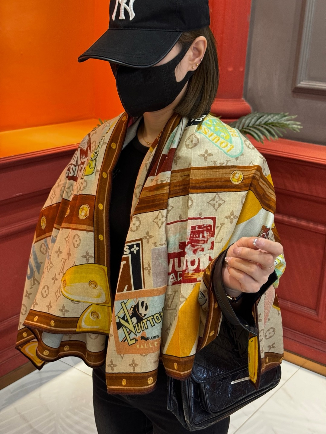 【LV】上新❤️ 路易威登 一款值得品细节的高货抠细节，从一个小块的配色去打败市场货140方巾 二个配色