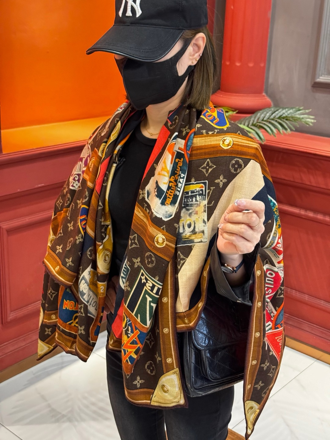 【LV】上新❤️ 路易威登 一款值得品细节的高货抠细节，从一个小块的配色去打败市场货140方巾 二个配色