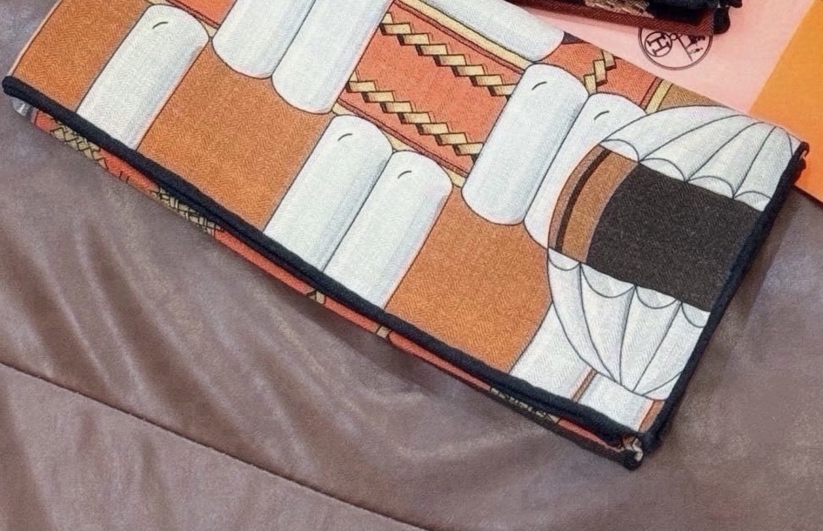 💟上新💞 【双面同色】HERMES 牛逼爆款单款单色 绝对顶级品质】💣超值回馈🎀绝对会尖叫的专柜品质😈💎此款是H限量款，