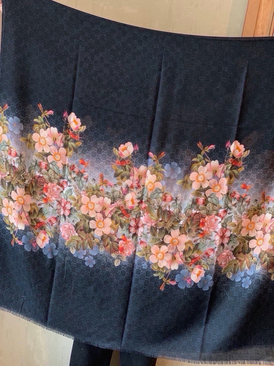 💟秀外慧中，美到过分❗️上身效果疯狂的喜欢❗️Gucci New~300支高端戒指绒！真心美爆了的设计，这个花卉元素真的