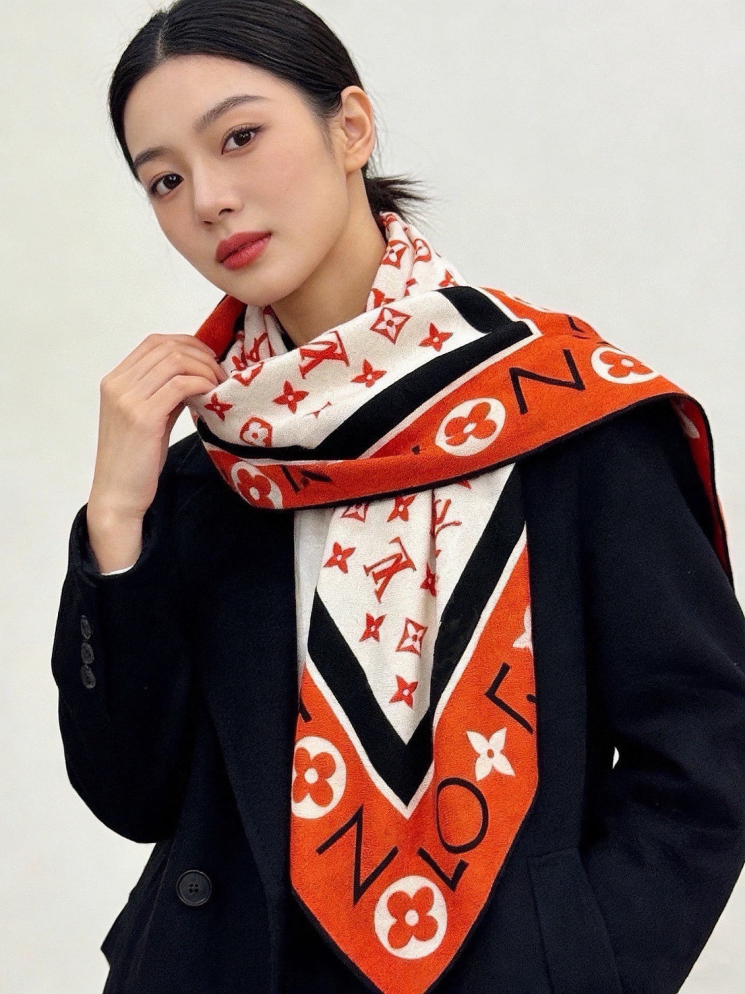 MONOGRAM INFINITY 140丝绒方巾 【140顶级丝绒双面同色】 Monogram Infinity 方巾