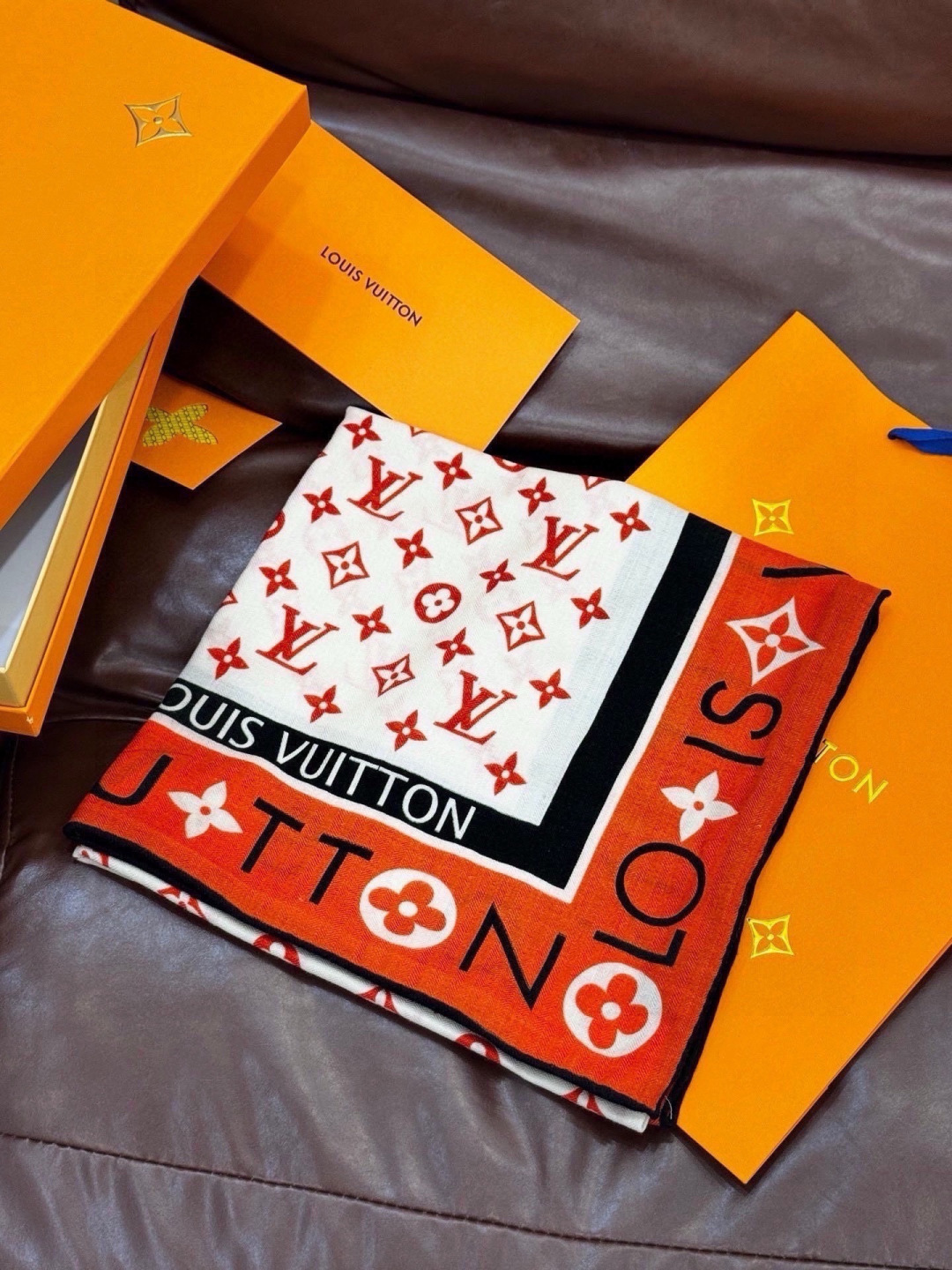 MONOGRAM INFINITY 140丝绒方巾 【140顶级丝绒双面同色】 Monogram Infinity 方巾