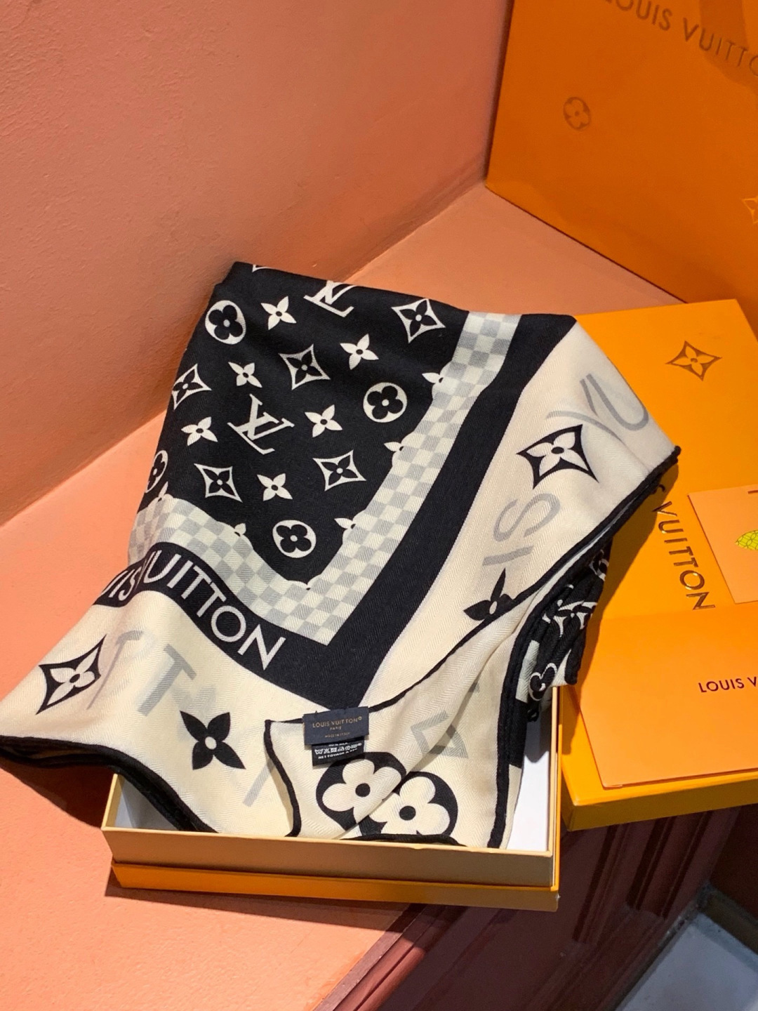 MONOGRAM INFINITY 140丝绒方巾 【140顶级丝绒双面同色】 Monogram Infinity 方巾