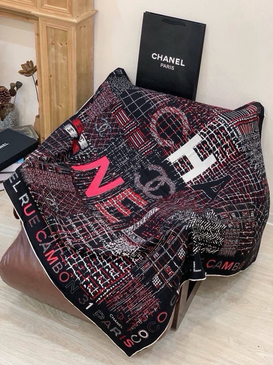 😘新款 💖🌟【康鹏街31号】羊绒方巾‼️抢‼️VIP推荐 ‼️👍下手一定要快【高端 大爱❤️女人尤物 货极少 四季都可以