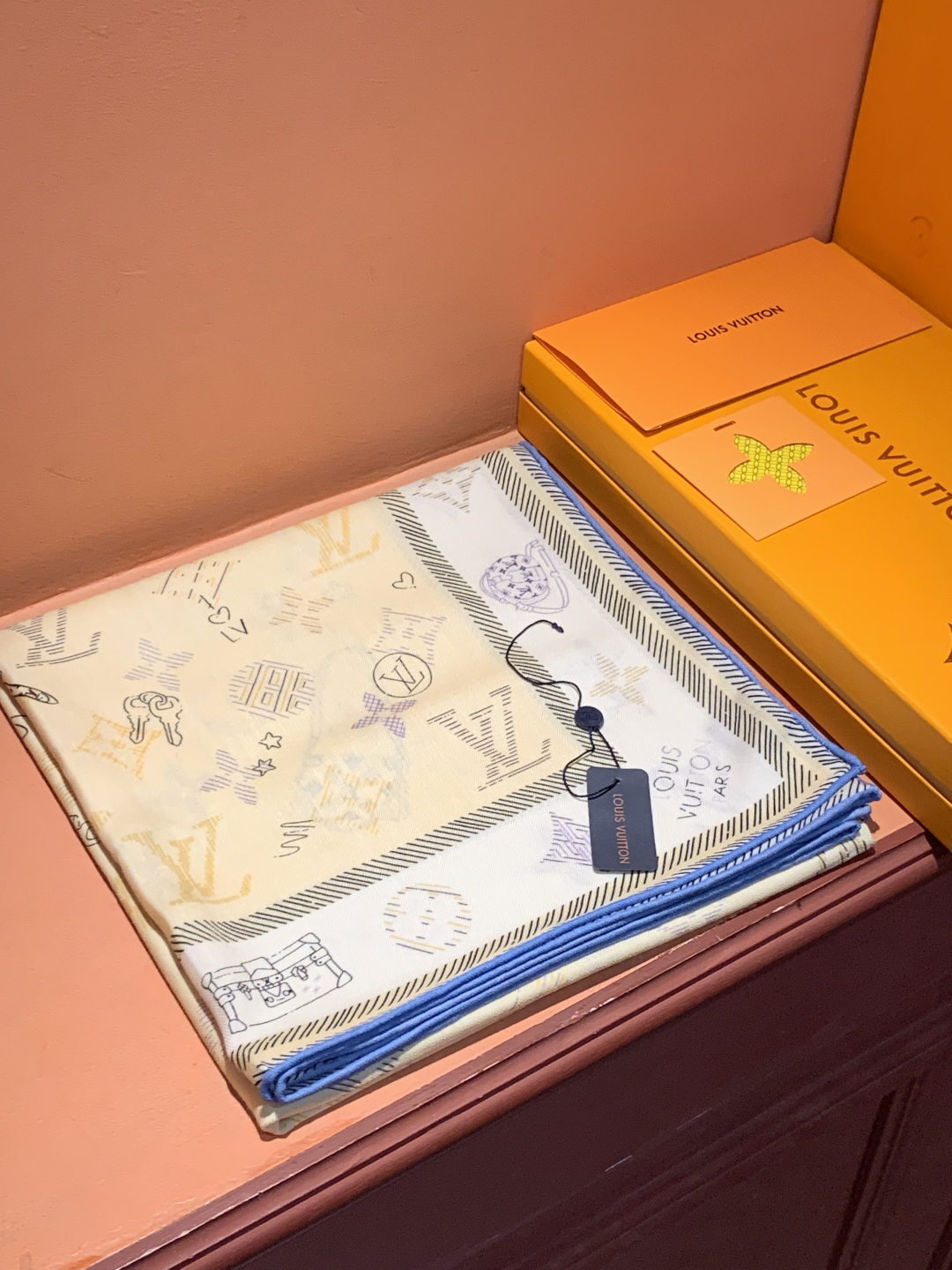 JARDIN DES PLANTES 140双面丝绒～ 【LV秋冬新品】 Jardin Des Plantes 丝绒披肩