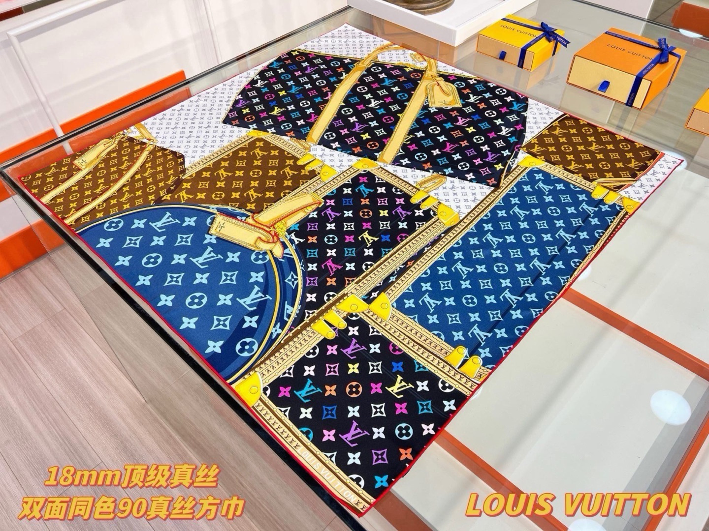 LV X TM MONOGRAM MULTICOLOR COLLECTOR SQUARE 90方巾 路易威登携手日本艺术