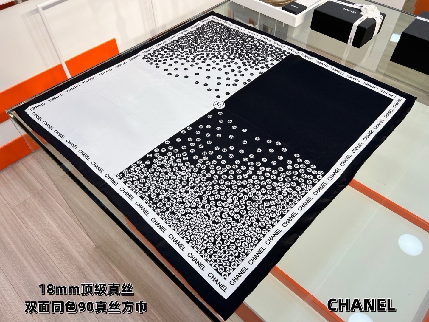 𝐂𝐡𝐚𝐧𝐞𝐥 •  ℕ𝕖𝕨《元气泡泡》 【18mm顶级真丝双面同色】 Size：90x90cm  100%斜纹真丝  手