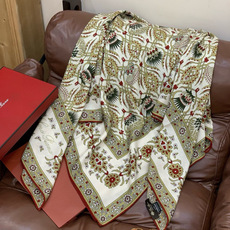 💟ETRo 秋冬抢先 上新💞【双面同色丝绒方巾】手工卷边山羊绒和真丝混纺披肩(70%山羊绒,30%桑蚕丝) 这款披肩采用 💟ETRo 秋冬抢先 上新💞【双面同色丝绒方巾】手工卷边山羊绒和真丝混纺披肩(70%山羊绒,30%桑蚕丝) 这款披肩采用