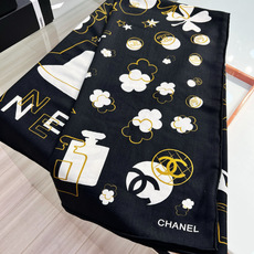 Chanel ~新品~ 【140顶级丝绒双面同色】 包包、香水瓶、山茶花与双C的完美结合 适合各种场合搭配使用 黑白两色 Chanel ~新品~ 【140顶级丝绒双面同色】 包包、香水瓶、山茶花与双C的完美结合 适合各种场合搭配使用 黑白两色