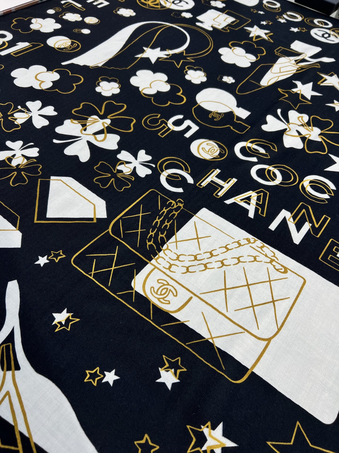 Chanel ~新品~ 【140顶级丝绒双面同色】 包包、香水瓶、山茶花与双C的完美结合 适合各种场合搭配使用 黑白两色 Chanel ~新品~ 【140顶级丝绒双面同色】 包包、香水瓶、山茶花与双C的完美结合 适合各种场合搭配使用 黑白两色