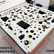 Chanel ~新品~ 【140顶级丝绒双面同色】 包包、香水瓶、山茶花与双C的完美结合 适合各种场合搭配使用 黑白两色 Chanel ~新品~ 【140顶级丝绒双面同色】 包包、香水瓶、山茶花与双C的完美结合 适合各种场合搭配使用 黑白两色