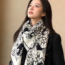 【升级双面同色 加密面料】 上新❤️ 140*140台版印花 黑白二色 高级都市新贵!山茶花的再一次邂逅!绝对的 【升级双面同色 加密面料】 上新❤️ 140*140台版印花 黑白二色 高级都市新贵!山茶花的再一次邂逅!绝对的