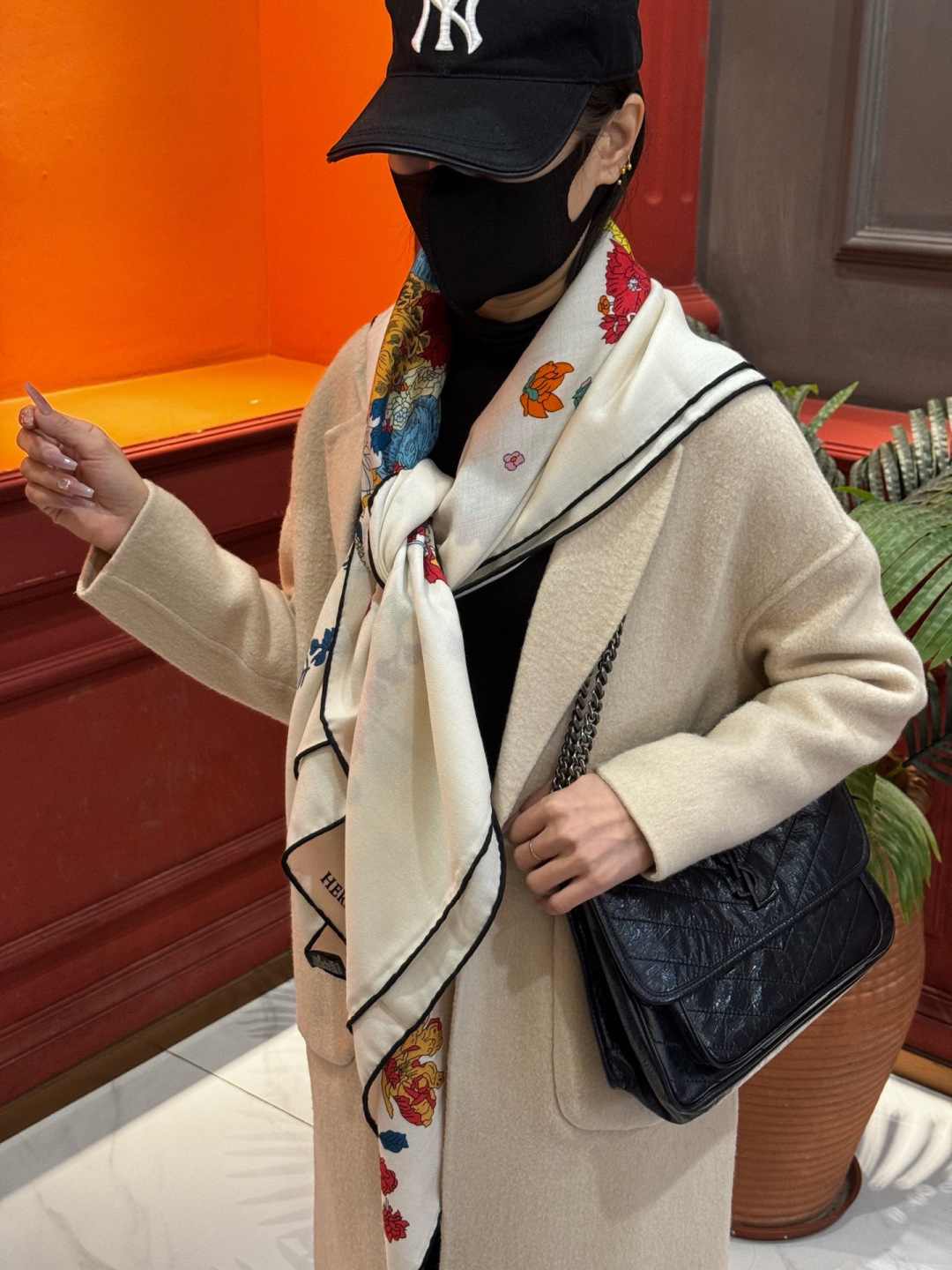 ❤  双面同色【▪️卓尔不凡，高级有气场！！】非常抬人，带点故事的精彩！永远加分的hermes艺术单品！美中有趣味，各种