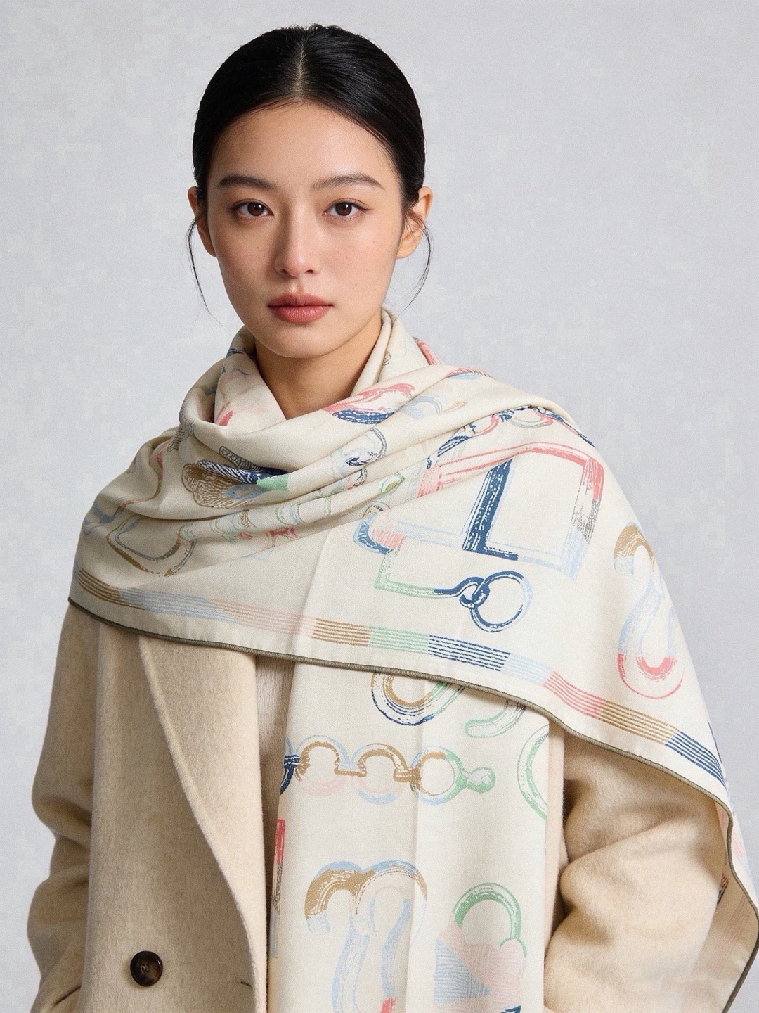 爱马仕(Hermes)【💗】 | “马具故事的诗意回顾”140披肩  【上新❤️】 永远秉承高品质 手工卷边羊绒和真丝混