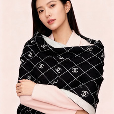 【升级双面同色 加密面料】 上新❤️ 140*140台版印花 高级都市新贵!山茶花的再一次邂逅!绝对的气质Cha 【升级双面同色 加密面料】 上新❤️ 140*140台版印花 高级都市新贵!山茶花的再一次邂逅!绝对的气质Cha