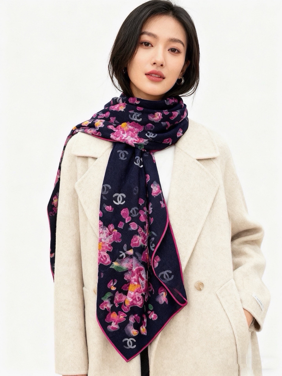 🌸·春日碎花 Chanel 140丝绒双面披肩 新款碎花花披肩 超级有氛围感 135*135cm的大尺寸 配色太好看了 