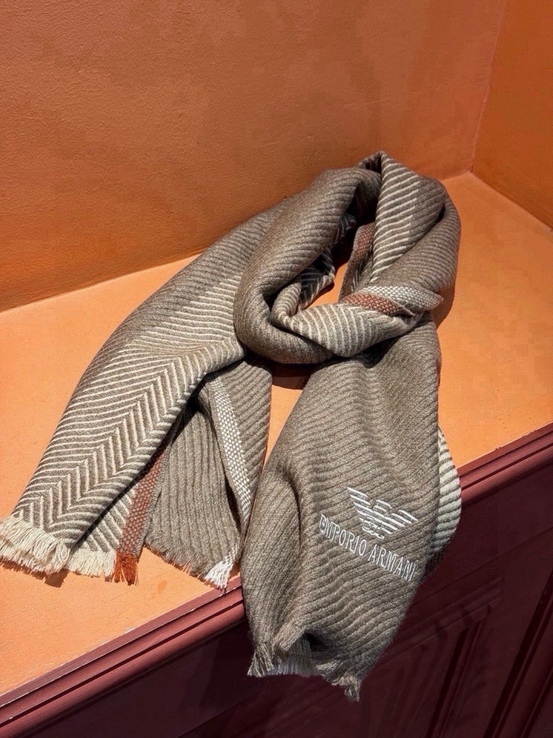 EMPORIO ARMANI。EA阿玛尼。秋冬新品，男士羊绒围巾。，无敌贴身质感，弹力极好，超级搭配王，EA每年必出的经