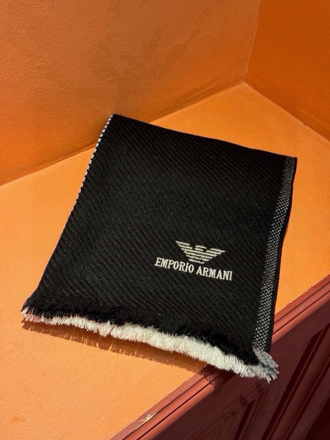 EMPORIO ARMANI。EA阿玛尼。秋冬新品，男士羊绒围巾。，无敌贴身质感，弹力极好，超级搭配王，EA每年必出的经