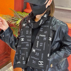 上新❤️ 【Chanel】 经典茶花优雅Coco风,Chanel最新菱格丝绒大方巾~气质到骨子里,香奶奶新一季的面料超 上新❤️ 【Chanel】 经典茶花优雅Coco风,Chanel最新菱格丝绒大方巾~气质到骨子里,香奶奶新一季的面料超