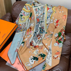 “马术学院”140双面同色丝绒披肩~Hermes 手工卷边丝绒方巾(30%桑蚕丝70%羊绒) 这款爱马仕的经典单品展现 “马术学院”140双面同色丝绒披肩~Hermes 手工卷边丝绒方巾(30%桑蚕丝70%羊绒) 这款爱马仕的经典单品展现