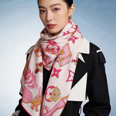 🆕 LV x TM 140披肩 【140顶级丝绒双面同色披肩】 本款L Multicolor披肩出自路易威登与知名日本 🆕 LV x TM 140披肩 【140顶级丝绒双面同色披肩】 本款L Multicolor披肩出自路易威登与知名日本